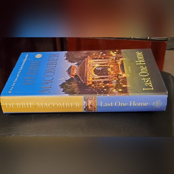 Debbie Macomber novel, Last one home, hardback book. - Picture 2 of 6